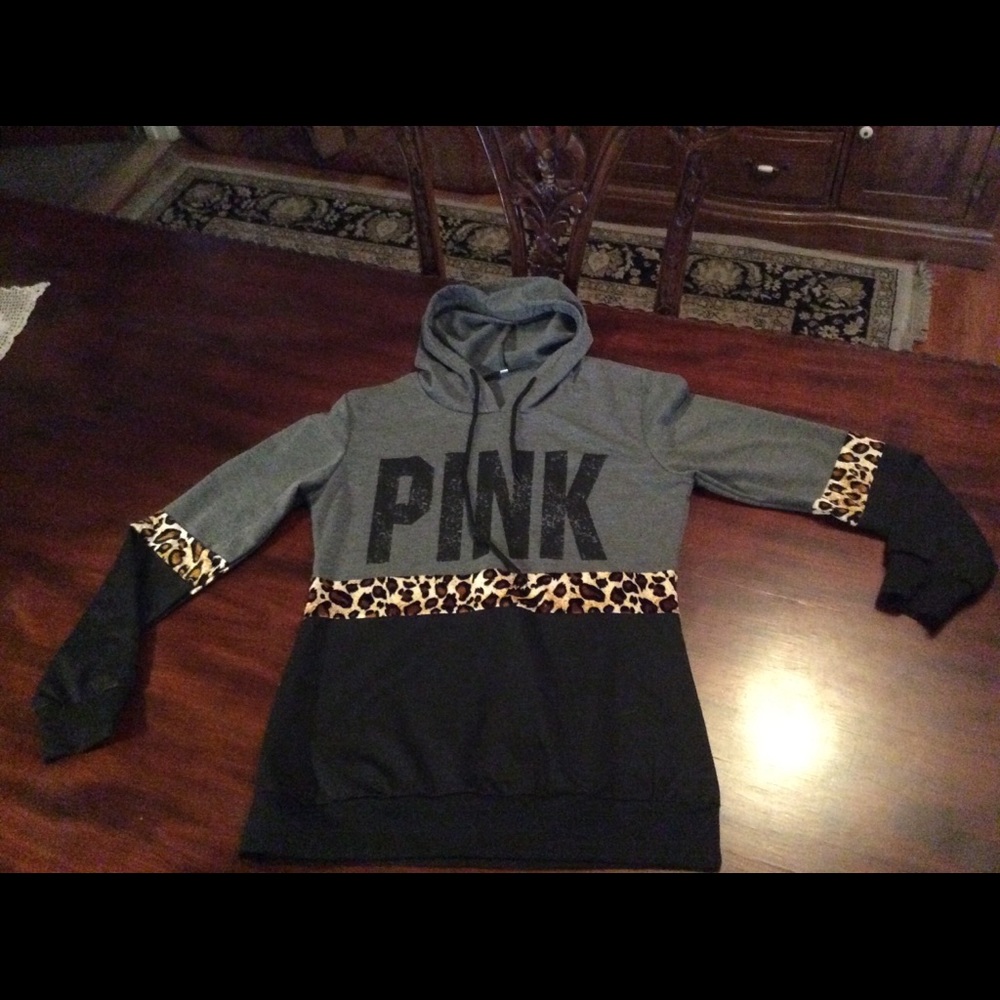 Hooded long sleeve shirt by Pink